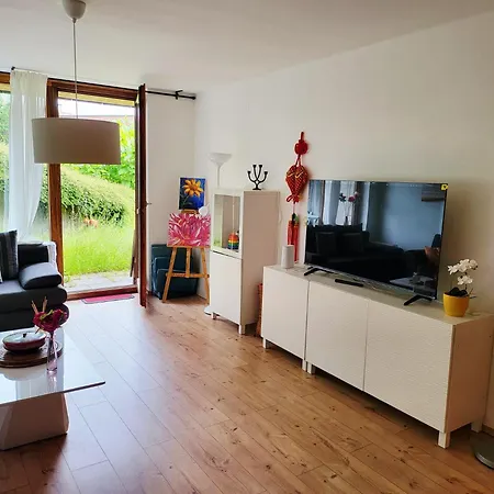 Garden-apartment, Mountain View, Renovated, Free Parking, Next To Forest