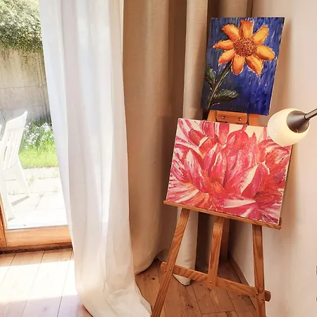 Renovated Garden-apartment, Next To Forest, On Mountain, Free Parking شقة