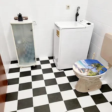 公寓 Currently Halfprice By Sometimes No Warm Water! Renovated Garden-apartment, Next To Forest, On The Mountain, Free Parking *