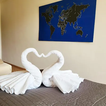 Renovated Garden-apartment, Next To Forest, On Mountain, Free Parking سخوناخ